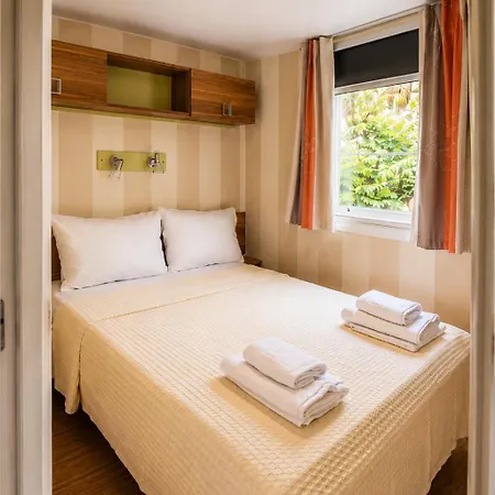 Campingplatz Campervans At Zante - Access, Pool & Seaview *